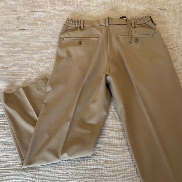 Uniqlo Men's Elastic Drawstring 27-30” Pleated Wide Leg Beige Dress Pants - Picture 3 of 5